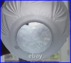 Tulipe / Abat jour Art Déco verre pressé Hettier & Vincent Era Muller Degué