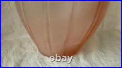 VASE EN VERRE MOULE PRESSE ART DECO GRAND MODELE 31 cm
