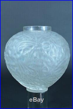 Vase Ancien Signé René Lalique Modèle Gui Art Deco Verre Glass 1920 rare