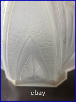 Vase Art Déco En Verre Dépoli Signé Muller Freres