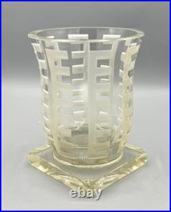 Vase Art Deco En Verre Grave Au Jet De Sable Signe Jean Luce Vers 1930 Era Daum