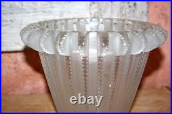 Vase Art Déco Lalique France Verre Modèle Royat à restaurer