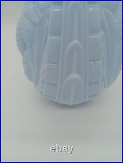 Vase Art Déco Opaline Verre Bleu Pastel Décor Pommes de Pin France Années 1930