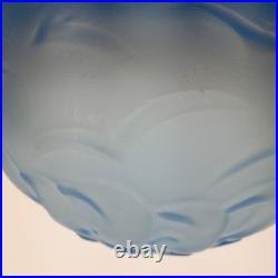 Vase Art Déco en Pâte de Verre Bleu moulé pressé à décor de vague et de Mouettes