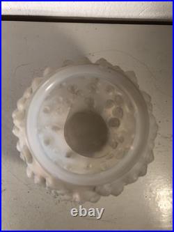 Vase Art Deco en verre opalescent de René Lalique