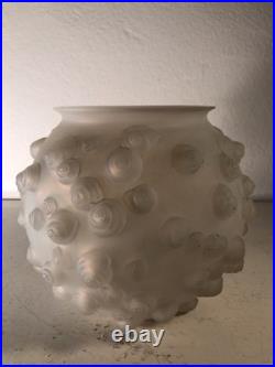 Vase Art Deco en verre opalescent de René Lalique