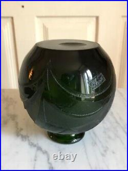 Vase Boule en Verre Vert signé LEGRAS, gravé à l'acide. Epoque Art Déco