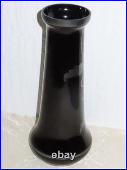 Vase En Verre Art Déco Noire Avec Peinture Métallique Argentée