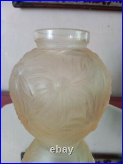 Vase Etling Art Deco Verre Moulé Pressé Decor Fleur Tournesol / 2