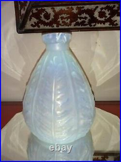Vase Etling Opalescent Art Deco Verre Moulé Pressé Decor Feuillage / 3