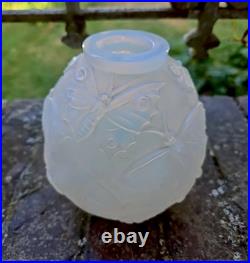 Vase VERLYS papillon verre opalescent Art Déco Nouveau Sabino Lalique Daum XXE