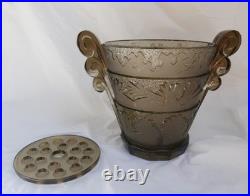 Vase Verlys en Verre Moulé Pressé Fumé aux Algues Art Deco
