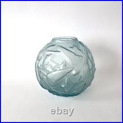Vase boule Art Déco Arvers France (André Delatte) en verre bleu moulé-pressé