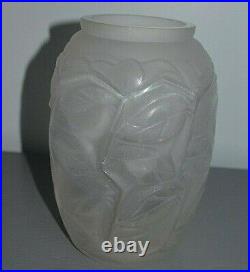 Vase en Verre Moulé Pressé Opaque Signé Art Déco FRANCE