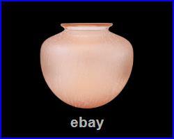 Vase en verre givré rose gravure à l'acide années 1920 Art Déco signé Schneider