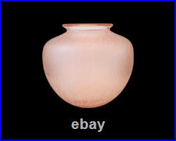 Vase en verre givré rose gravure à l'acide années 1920 Art Déco signé Schneider