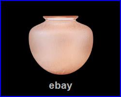 Vase en verre givré rose gravure à l'acide années 1920 Art Déco signé Schneider