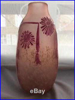 Vase pâte de verre dégagée à l'acide décor floral émaillé signé Legras Art Déco