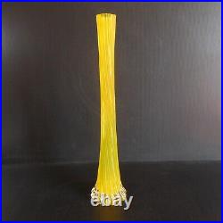 Vase soliflore sculpture verre jaune opaque design vintage Art déco maison N7437
