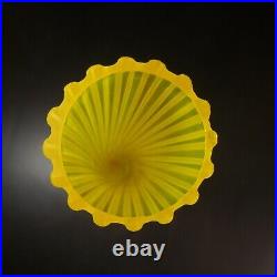 Vase soliflore sculpture verre jaune opaque design vintage Art déco maison N7437