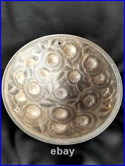 Vasque de lustre en verre moulé à beau décor Art Nouveau / Lalique, Sabino