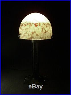 Vasseur & Lorrain Lampe Art Déco Cataloguée En Fer Forgé & Obus Verre Nuagé