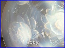 Verlys Coupe Art-déco verre opalescent décor fleurs de lotus signée Parfait état
