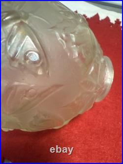 Verlys Vase Boule Art Deco A Decor De Papillons